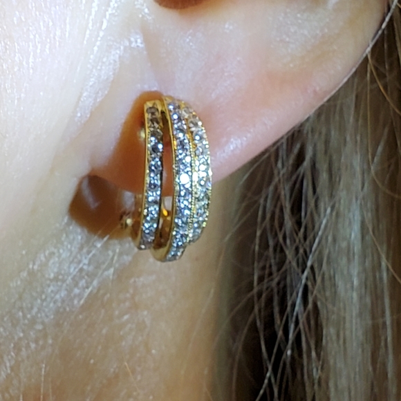 18K   GOLD DIAMOND EARRINGS. - Picture 5 of 10